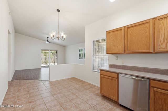 2878 W Medallion Drive, Tucson, AZ 85741