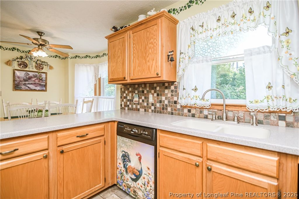8036 Gaelic Drive, Fayetteville, NC 28306 — photo 14