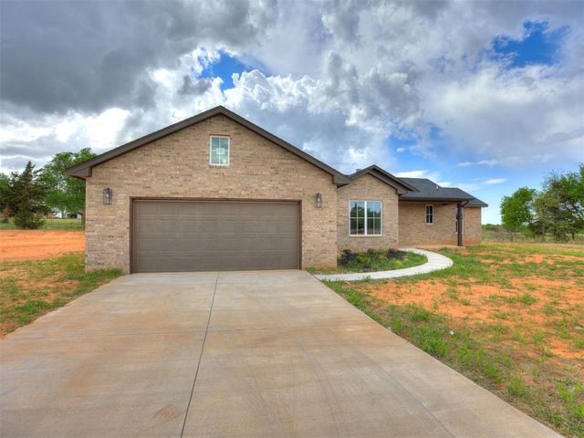10191 S Meadows Lane, Guthrie, OK 73044