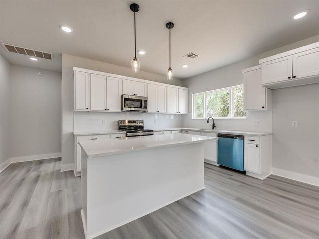 10191 S Meadows Lane, Guthrie, OK 73044