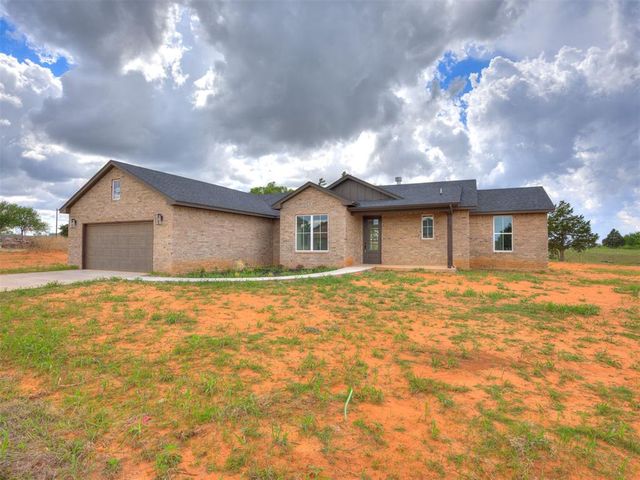 10191 S Meadows Lane, Guthrie, OK 73044