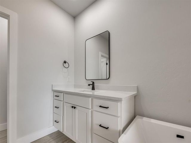 10191 S Meadows Lane, Guthrie, OK 73044