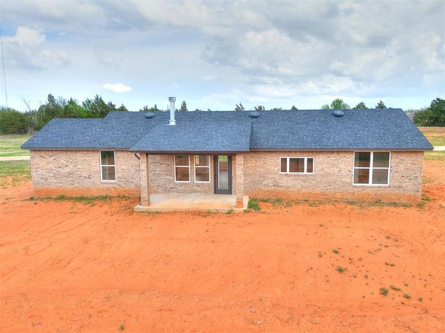 10191 S Meadows Lane, Guthrie, OK 73044