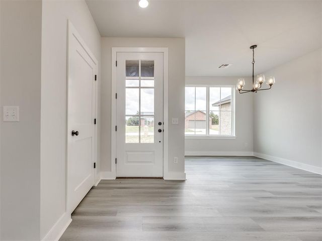 10191 S Meadows Lane, Guthrie, OK 73044