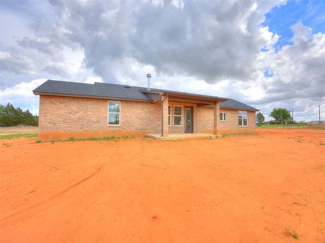 10191 S Meadows Lane, Guthrie, OK 73044