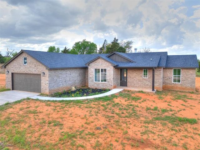 10191 S Meadows Lane, Guthrie, OK 73044