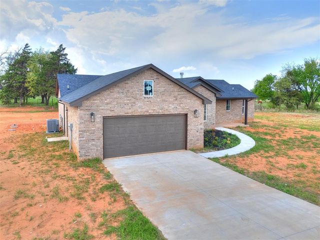 10191 S Meadows Lane, Guthrie, OK 73044