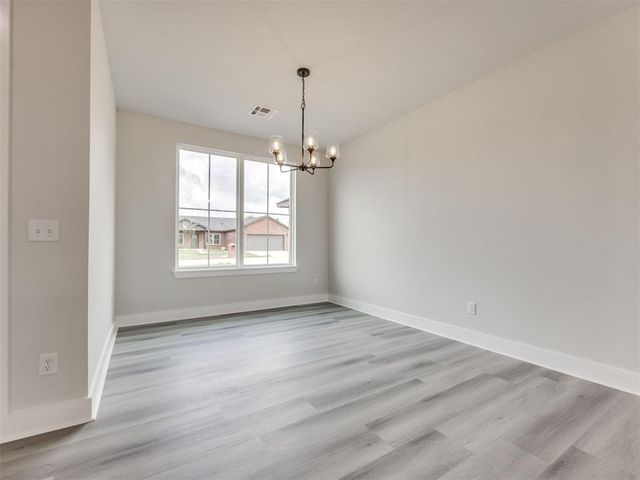10191 S Meadows Lane, Guthrie, OK 73044