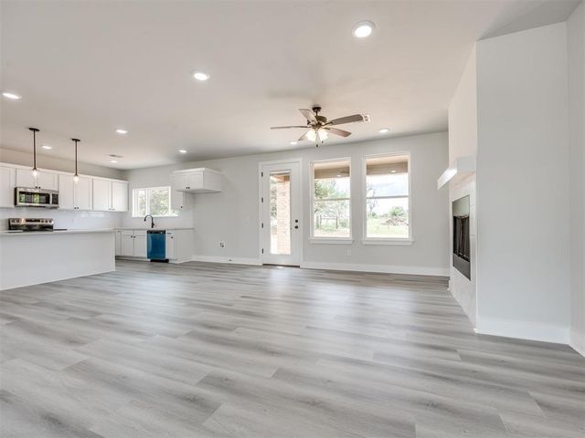 10191 S Meadows Lane, Guthrie, OK 73044
