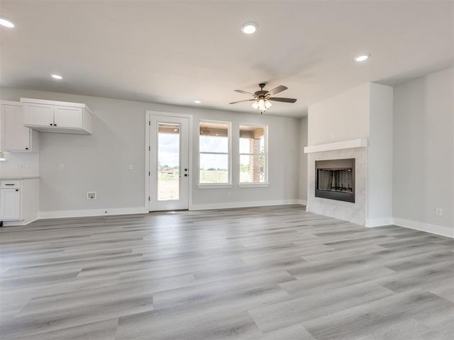 10191 S Meadows Lane, Guthrie, OK 73044