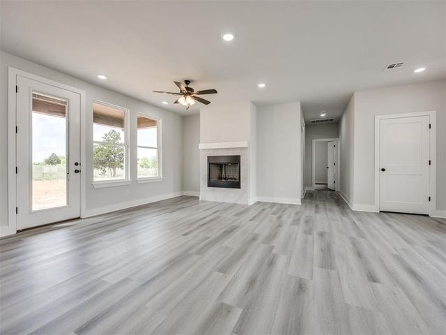 10191 S Meadows Lane, Guthrie, OK 73044