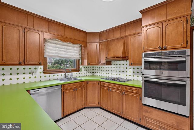 1108 MILL MAR RD, Lancaster, PA 17601