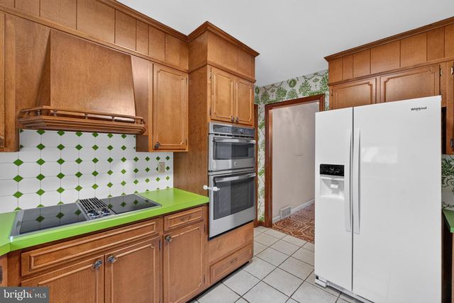 1108 MILL MAR RD, Lancaster, PA 17601