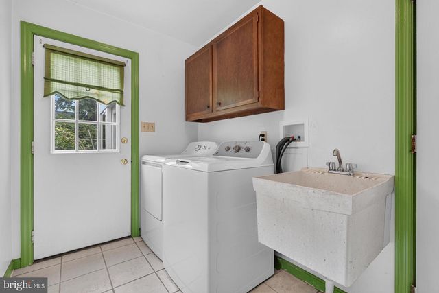 1108 MILL MAR RD, Lancaster, PA 17601