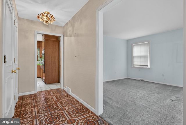 1108 MILL MAR RD, Lancaster, PA 17601