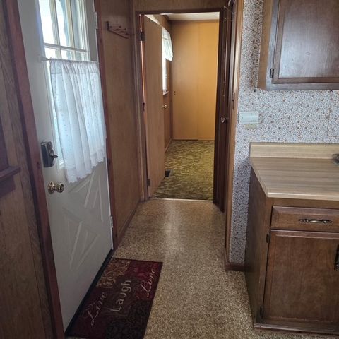 638 Lynn St, Hempfield Twp, PA 15601