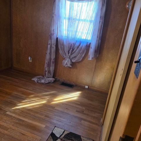 638 Lynn St, Hempfield Twp, PA 15601