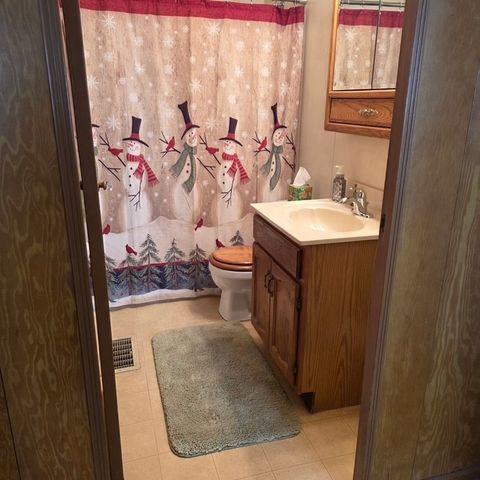 638 Lynn St, Hempfield Twp, PA 15601