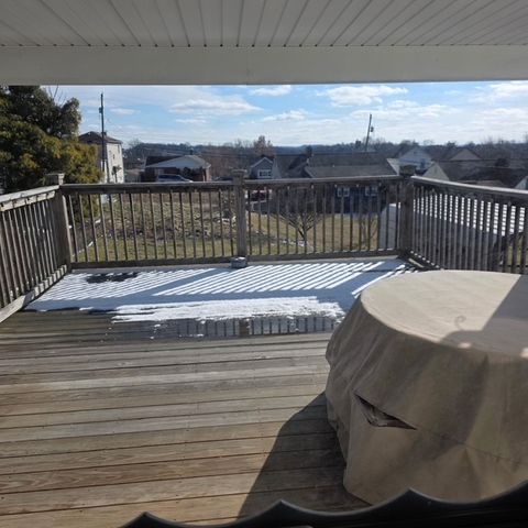 638 Lynn St, Hempfield Twp, PA 15601