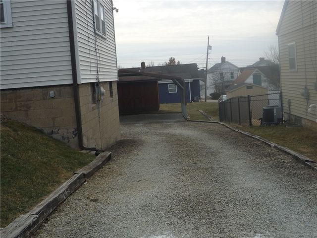 638 Lynn St, Hempfield Twp, PA 15601