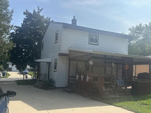 310 W Uncas AVENUE, Milwaukee, WI 53207