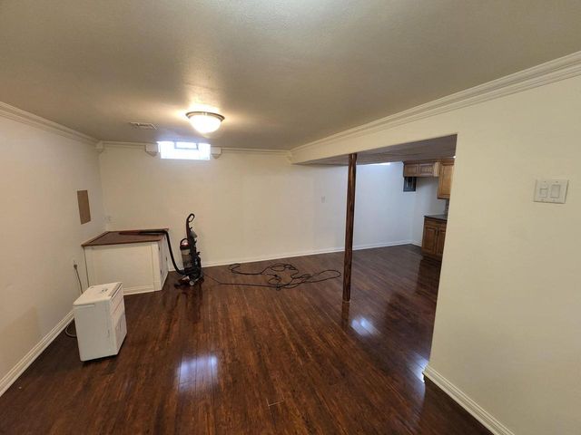 310 W Uncas AVENUE, Milwaukee, WI 53207