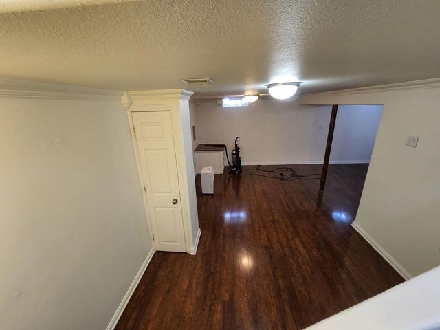 310 W Uncas AVENUE, Milwaukee, WI 53207