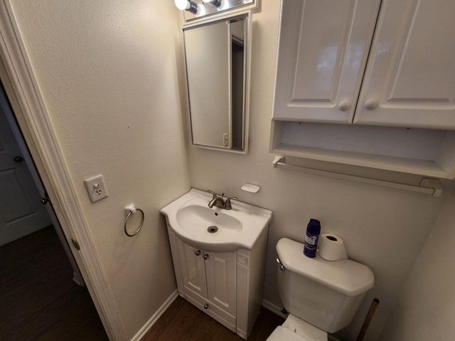 310 W Uncas AVENUE, Milwaukee, WI 53207