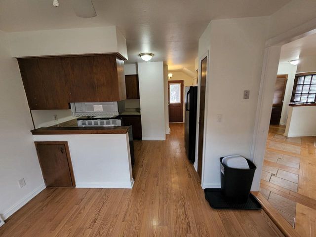 310 W Uncas AVENUE, Milwaukee, WI 53207