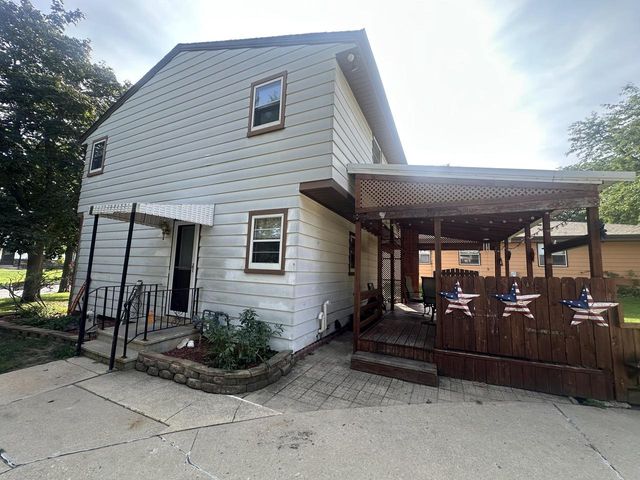 310 W Uncas AVENUE, Milwaukee, WI 53207