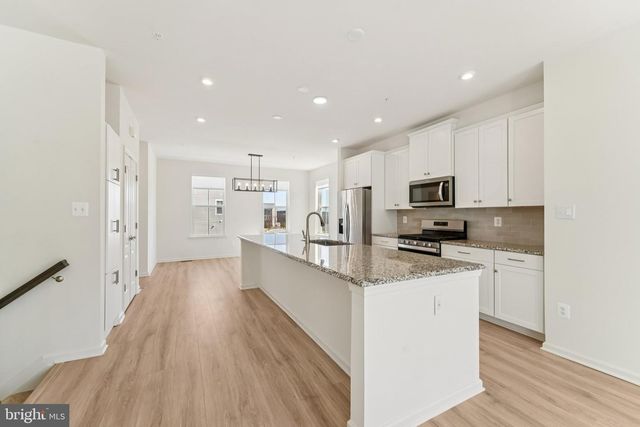 1470 RIDGE TRAIL CIR, Hanover, MD 21076