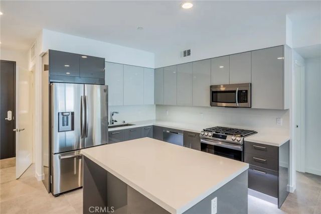 214 S Westmoreland 5, Los Angeles, CA 90004