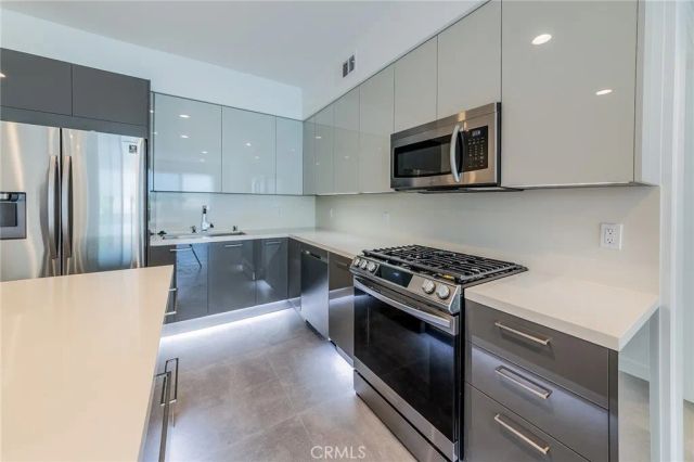 214 S Westmoreland 5, Los Angeles, CA 90004