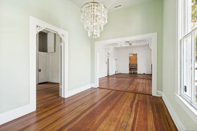 325 CEDAR ST, San Antonio, TX 78210