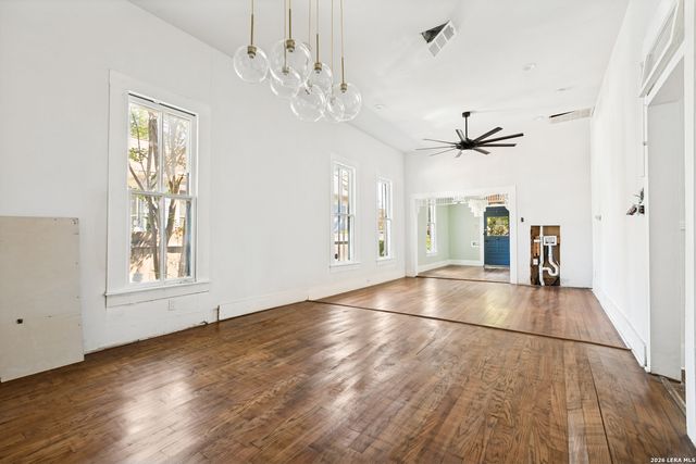 325 CEDAR ST, San Antonio, TX 78210