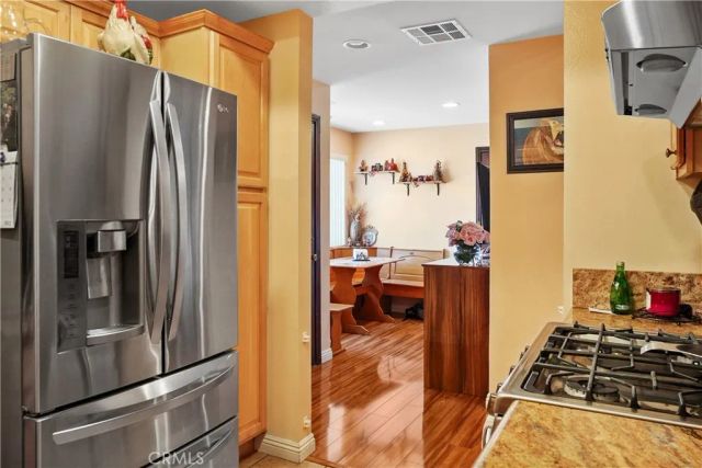 14239 Sherman Way 3, Van Nuys, CA 91405