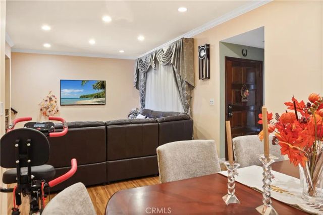 14239 Sherman Way 3, Van Nuys, CA 91405