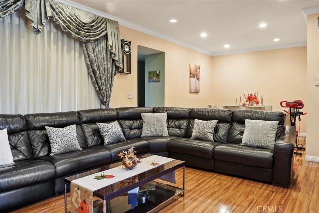 14239 Sherman Way 3, Van Nuys, CA 91405