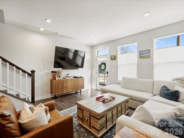 4746 Chastain Avenue, Charlotte, NC 28217