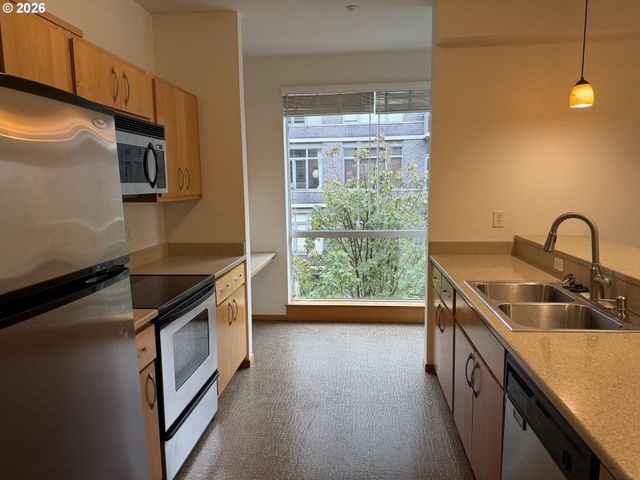 1125 Nw 9TH Ave 321, Portland, OR 97209