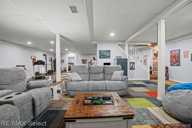 300 Regional Way, Imlay City, MI 48444