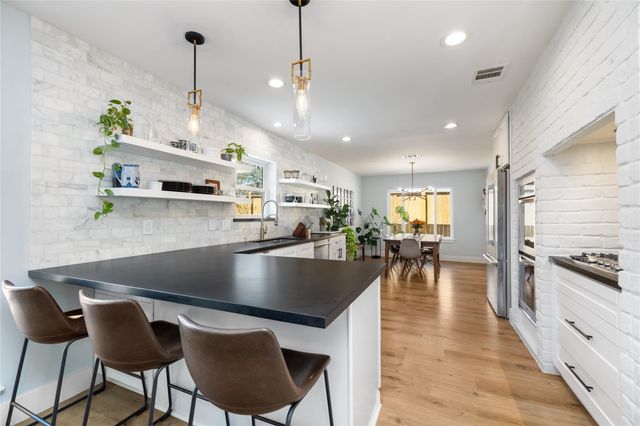 7619 Westwind Lane, Houston, TX 77071