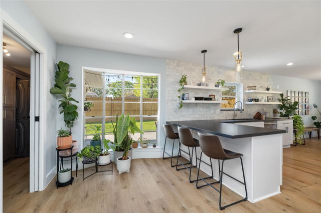 7619 Westwind Lane, Houston, TX 77071