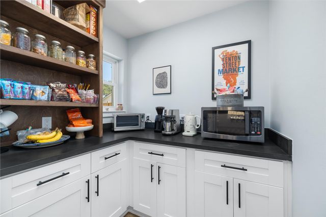 7619 Westwind Lane, Houston, TX 77071