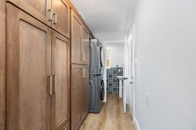 7619 Westwind Lane, Houston, TX 77071