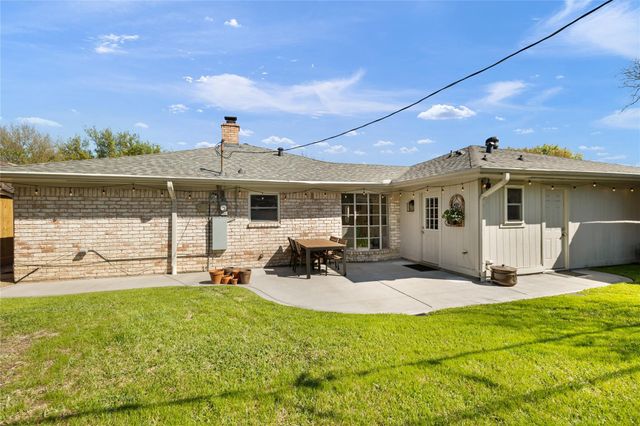 7619 Westwind Lane, Houston, TX 77071