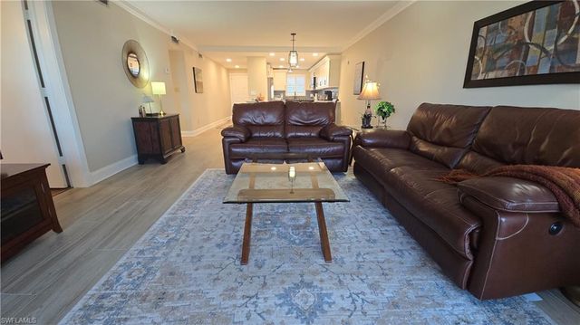 12945 Vanderbilt DR 402, Naples, FL 34110