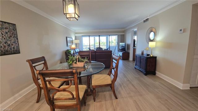 12945 Vanderbilt DR 402, Naples, FL 34110