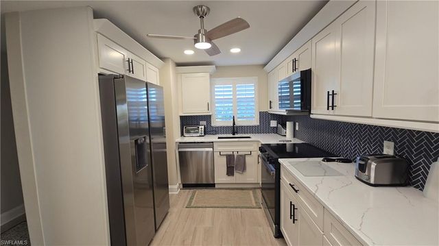 12945 Vanderbilt DR 402, Naples, FL 34110