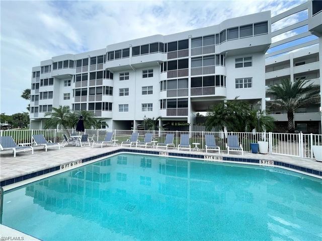 12945 Vanderbilt DR 402, Naples, FL 34110